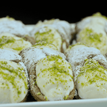 Load image into Gallery viewer, 10 Cannoli (9cm) - Ricotta &amp; Chocolate